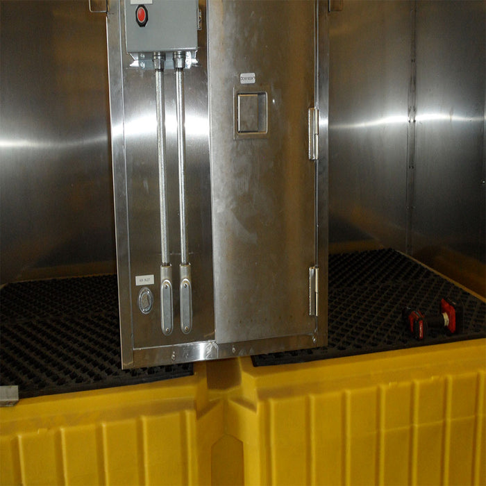 CWI Heated Dual Tote Lube Oil Reel Cabinet and Internal Containment