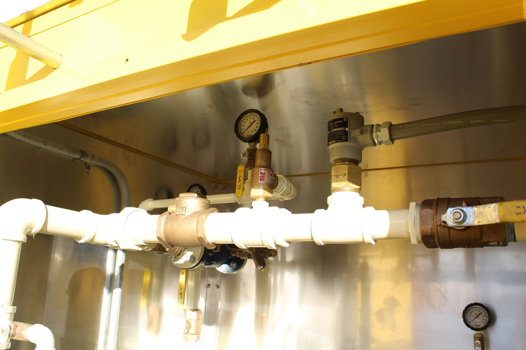 Insulated Heated Locomotive Service Lube Oil Pump Cabinet